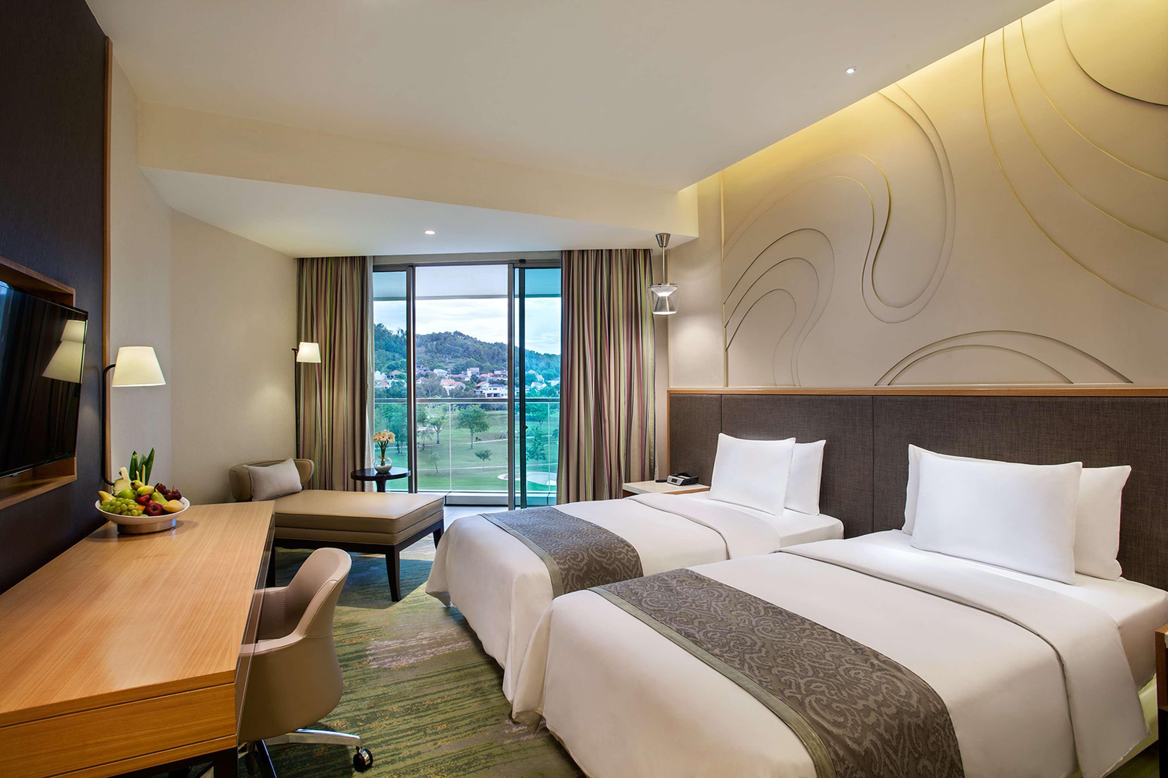 होटल Radisson Golf & Convention Center